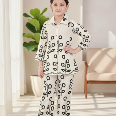 Elegant Bloom Girls Cotton Co-Ord Set – Cream & Black Floral Pattern
